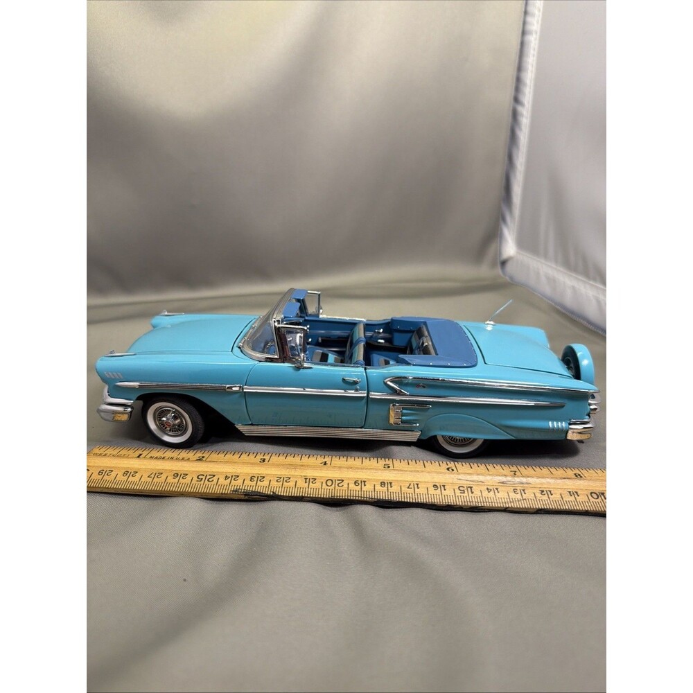 Danbury Mint 1:24 1958 Chevrolet Impala Convertible - Turquoise - Loose